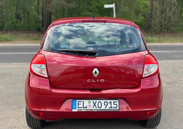 Renault Clio cena 13999 przebieg: 205000, rok produkcji 2009 z Głuszyca małe 106